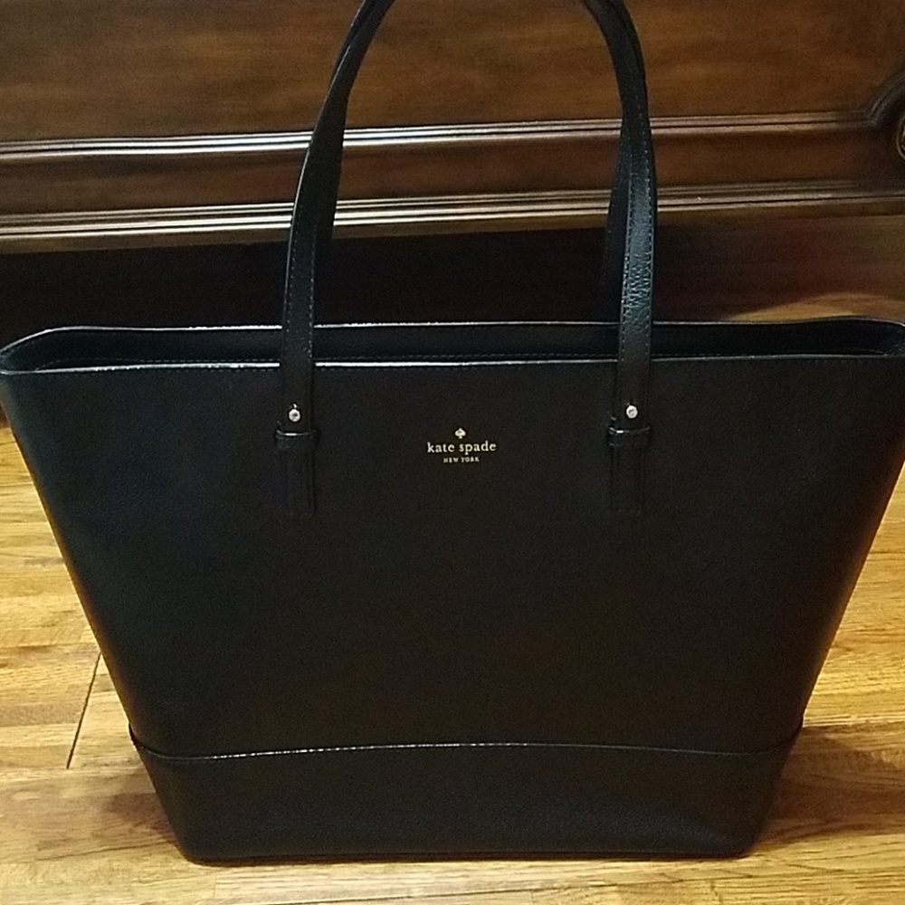 Black Kate Spade handbag